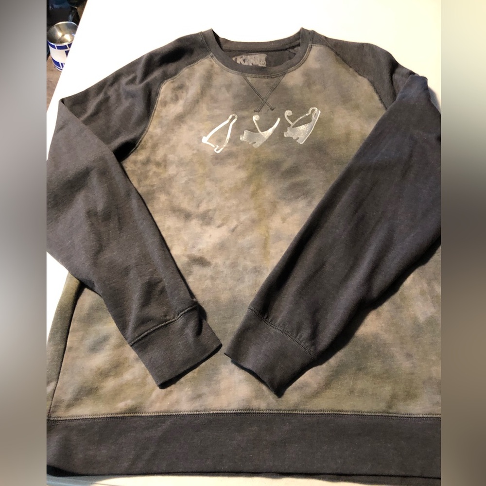 Raglan sleeve sweatshirt with Chrome Ancient Egyptian crowns sz Large Green Grey